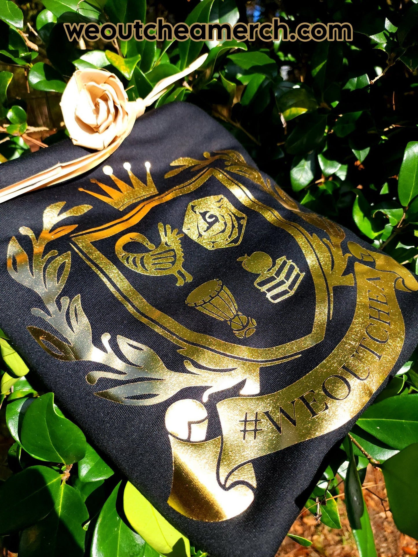#WEOUTCHEA Universally Crest Long Sleeve Sweatshirt